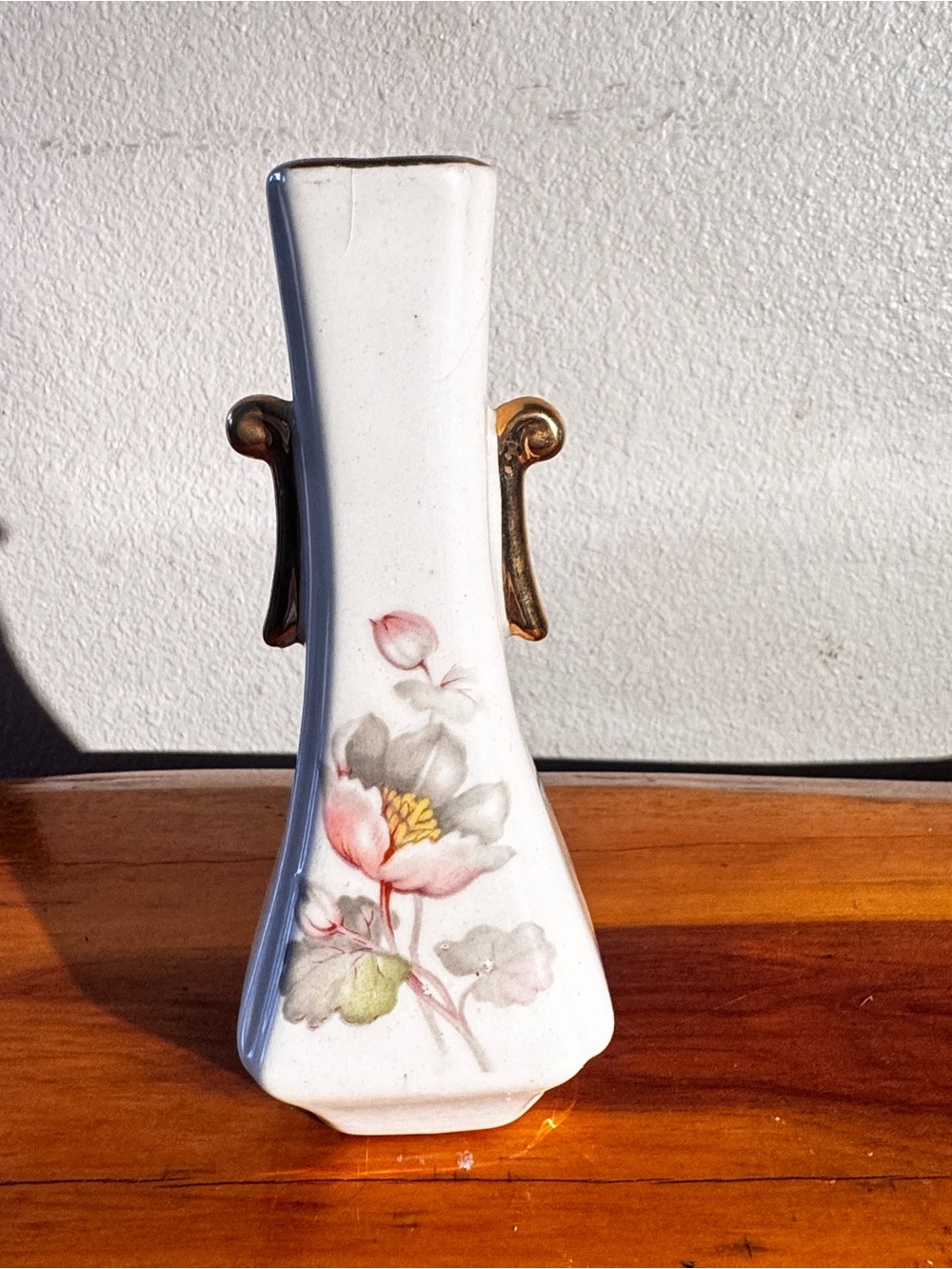 intage Porcelain Bud Vase Gold Handles Hand Painted Floral Japan Style